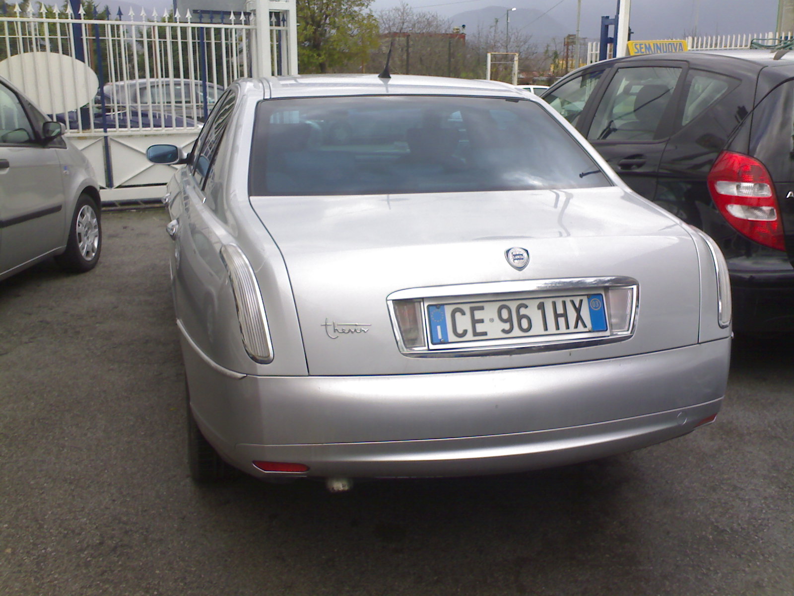 vendesi lancia thesis gpl